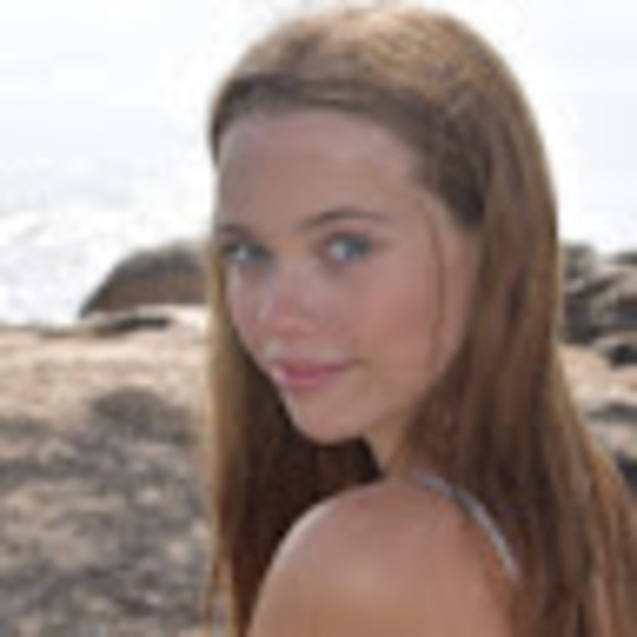 Meet your Posher, Fiona - Picture 1 of 1